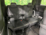 3列目シートはもちろん状態良好☆大人でもゆったりと座って頂けますので、大人数でのお出かけもラクラクです♪ご家族で、気の知れた仲間で、ドライブに行くのが楽しみですね♪
