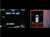コーナーセンサーを装備。障害物までの距離に応じて警告音を変えてお知らせ。縦列駐車時や駐車場・車庫等での取り回しをサポートします。詳細は販売店スタッフまでお尋ね下さい。