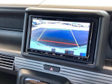 バックも安心のバックカメラ付いています。バックカメラがあると、いつでも安全にバックできますね。死角も減ります。