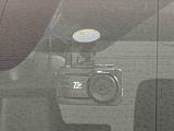 事故直前・直後のデータを記録しておくことで、客観的な検証を行うことができるドライブレコーダーが付いてます。保証は製造メーカー修理保証のみで期間外のものは対象外となります。