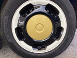 おしゃれは足元から、デザインのいいホイールキャップです。お手入れも簡単♪