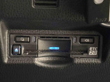 ETCカードを挿入することで高速道路を利用する際の支払いがキャッシュレスになったり、ETCスマートインターチェンジが利用できたり、とても便利なアイテムです!保証は修理保証のみとなります。