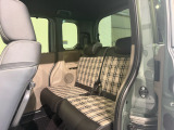 清潔で広々したシートです!後部座席でもゆったり快適に過ごせるので、後ろに座る人たちもドライブが楽しくなりますよ。是非、現車を見て体感してみてください。