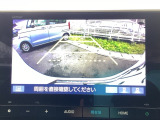 バックモニター付きで、車庫入れやバック時の後方確認をサポート。