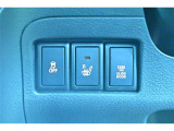 運転席にシートヒーター付いています。