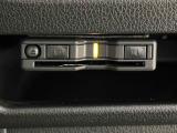 ETCカードを挿入することで高速道路を利用する際の支払いがキャッシュレスになったり、ETCスマートインターチェンジが利用できたり、とても便利なアイテムです!保証は修理保証のみとなります。