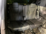 3列目シートはもちろん状態良好☆大人でもゆったりと座って頂けますので、大人数でのお出かけもラクラクです♪ご家族で、気の知れた仲間で、ドライブに行くのが楽しみですね♪