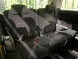 3列目シートはもちろん状態良好☆大人でもゆったりと座って頂けますので、大人数でのお出かけもラクラクです♪ご家族で、気の知れた仲間で、ドライブに行くのが楽しみですね♪