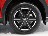 ◆純正のアルミホイールです!純正のいいところは車のデザインに合わせてアルミもデザインされていますので、相性がよく見た目も格好いいです。走行安定性も優れていますよ!◆