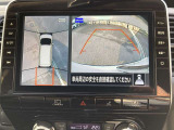 アラウンドビューモニターです☆車の前後左右にカメラがついており駐車時には上から車を見たような画面が見れますので、4方向の状況を確認することができる便利な機能です☆