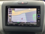 ナビゲーションは純正ギャザズメモリーナビ(VXM-214VFi)が装着されております。AM、FM、CD、DVD再生、USB、音楽録音再生、フルセグTV、Bluetoothがご使用いただけます。