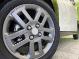 【純正15インチアルミホイール】外観にマッチした純正アルミホイールを装着しております。各種社外アルミホイールや、スタッドレスタイヤも取扱いしております。是非ご相談ください♪