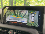 【パノラミックビューモニター】専用のカメラにより、上から見下ろしたような視点で360度クルマの周囲を確認することができます☆死角部分も確認しやすく、狭い場所での切り返しや駐車もスムーズに行えます。