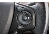 安全運転支援システムHonda SENSINGを搭載。衝突軽減ブレーキや、誤発進抑制機能、アダプティブクルーズコントロール、車線維持など複数の先進技術で安心・快適なドライブをサポートします。