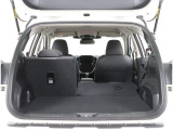 広々としたラゲージスペース!後席を倒すとさらに広く使えます。