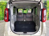 普段のお買い物や通勤、送迎等に十分な荷室スペースを確保しております。セカンドシートを倒すと、大きな荷物の積載も可能です♪