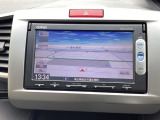 ナビゲーションはギャザスメモリーナビ(VXM-145VSi)が装着されております。AM、FM、CD、DVD再生、ワンセグTV、Bluetoothがご使用いただけます。