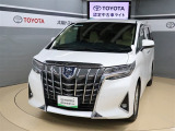 トヨタ認定中古車の安心感はそのままに、まるごとクリーニングと同等商品の当社「キラリフレッシュ」を簡素化し、お買い求めやすくした商品が、「トヨタ認定中古車ライト」です。