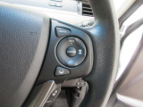 Hondaセンシングの機能のひとつ、アダプティブクルーズコントロール付!アクセルから足を離しても設定したスピードと前車との車間を保ち走行してくれます!車線維持もアシスト☆高速道路で疲労軽減ですね☆