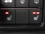 寒い冬でも暖かポカポカのシートヒーターが装備されています。