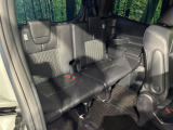 3列目シートはもちろん状態良好☆大人でもゆったりと座って頂けますので、大人数でのお出かけもラクラクです♪ご家族で、気の知れた仲間で、ドライブに行くのが楽しみですね♪