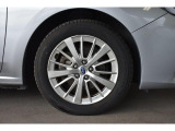 純正16インチアルミホイル/タイヤサイズは205/55R16です