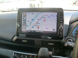 最近ではスマホをナビ代わりにしたりしますが運転中の操作が危ない、すぐに熱くなる、電話がかかってきたら使えないなどデメリットも多いです。まだまだカーナビは必須です。