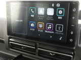 純正9インチスマホ連携ディスプレイオーディオを搭載。フルセグTVやBluetooth機能有り。Apple Car PlayやAndroid Autoに対応。スマホ内のナビや音楽再生のアプリを使用できます
