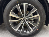 アルミホイール付き!「純正」なので車のデザインともマッチしています。お洒落は足元から。。。といいますから♪