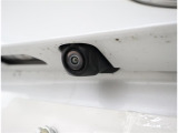 バックカメラが付いているので後方確認が非常にしやすいです。今や運転初心者も熟練者も必須装備!ついていて損はないですね♪