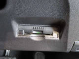 ETC車載器付きです。高速道路の料金所もスムーズに通過できます。
