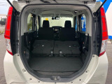 後席を格納すると、これだけの広さが!シーンに合わせたシートアレンジで、大きな荷物も積むことが出来ます♪
