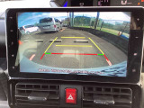 後方確認はリアカメラにお任せあれ!車庫入れもラクラクですね。