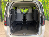 普段のお買い物や通勤、送迎等に十分な荷室スペースを確保しております。セカンドシートを倒すと、大きな荷物の積載も可能です♪