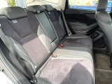 後部座席も気になるようなキズ・汚れやへたり等、大きなダメージはなく、良好な状態です。