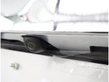 バックカメラが付いているので後方確認が非常にしやすいです。今や運転初心者も熟練者も必須装備!ついていて損はないですね♪