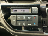 オートエアコン付きです!お好みの温度をセットするだけでエアコンの風量などを自動でコントロール。快適な車内でお過ごしいただけます。