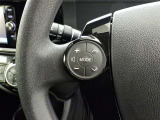 ステアリングスイッチ装備!運転しながら手元でオーディオの操作などができます。