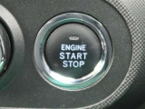 スマートエントリー&プッシュスタートシステム、キーをバッグやポケットに入れたままドアのロック・アンロック、エンジンの始動が出来ます、一度使うと手放せませんね!!