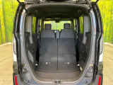 後席を格納すると、これだけの広さが!シーンに合わせたシートアレンジで、大きな荷物も積むことが出来ます♪