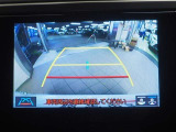 ☆リバース連動のバックカメラです。後方確認しながら車庫入れできます。もちろんカメラばっかりはだめですよ。周囲をしっかり確認してください。