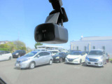 【ドラレコ】最近の装着率の高いドライブレコーダー装備です。万が一の時の証明やアオリ運転の抑制効果もありますね。