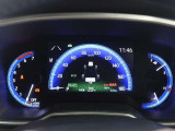 とっても見やすいメーターです。夜間時はラグジュアリーな気分にさせてくれる照明が魅力ですので、夜のドライブも楽しみになりますよ♪