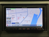 ナビゲーションはフルセグTV対応のメモリーナビ(社外)を搭載しています。Bluetoothオーディオ機能がありますので、スマートフォンなどの音楽も再生できます。