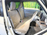 運転席シート廻りは使用感も少なく、良好な状態となっています。前オーナー様が丁寧に使っていたことがよくわかりますね。