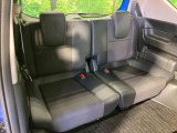 3列目シートはもちろん状態良好☆大人でもゆったりと座って頂けますので、大人数でのお出かけもラクラクです♪ご家族で、気の知れた仲間で、ドライブに行くのが楽しみですね♪