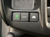 NORMAL、SPORT、ECONなどの3つの異なる加速感を楽しめるドライブモードスイッチがついています。加えてEV走行もあり、シーンに合わせて最適な加速感を楽しめるドライブモードスイッチです。