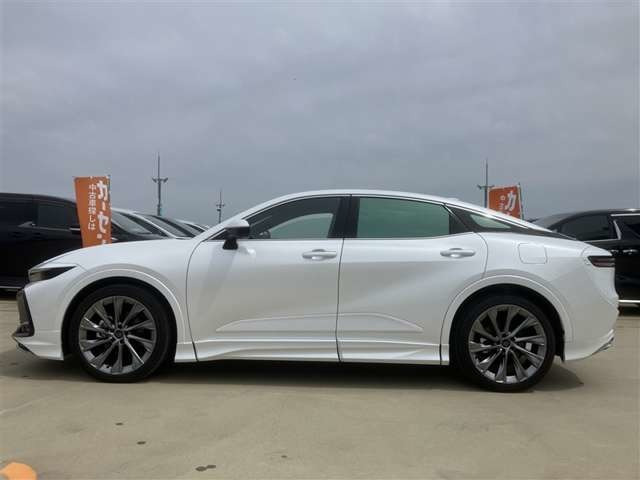 クラウンクロスオーバー 2.5 G アドバンスト レザー パッケージ E-Four 4WD