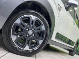 【純正15インチアルミホイール】外観にマッチした純正アルミホイールを装着しております。各種社外アルミホイールや、スタッドレスタイヤも取扱いしております。是非ご相談ください♪