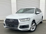 アウディ Q7
